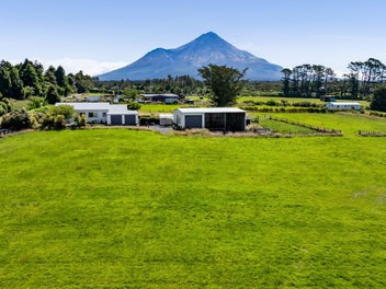 Under The Mountain Lifestyle Property