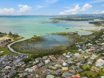 SOLID Statement Home of Grand Proportions