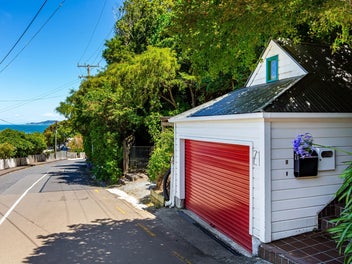 Ferry Good Vibes in Days Bay!