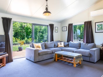 Country living, walking distance to town