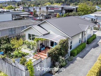 Modern Living Just Steps from Silverstream Village