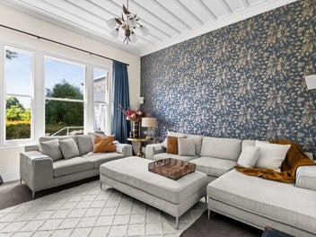 Picture Perfect Lifestyle Living