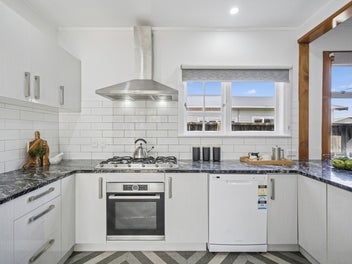 SUNNY, CENTRAL MIRAMAR GEM