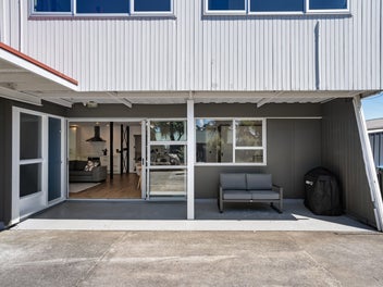 Modern Family Living with Space to Spare