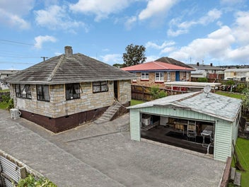 Unlock Potential—Your Next Do-Up Project!