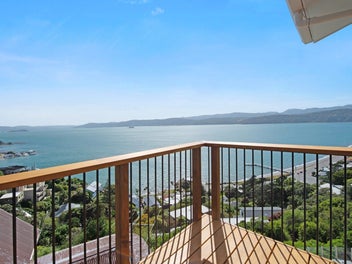 SUN AND VIEWS ALL AROUND