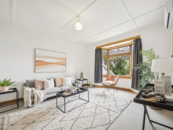 City Fringe Charm with Income Bonus