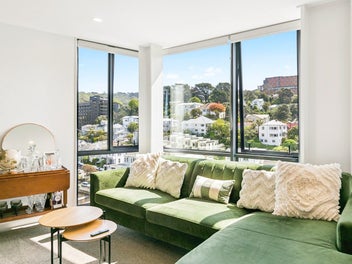 HIGH-SPEC WEST-FACING CITY PAD