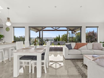 Near-New Lifestyle Living with Panoramic Views