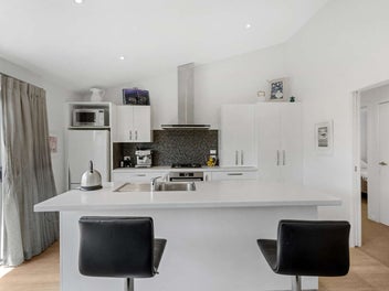 Between the Bay’s Best