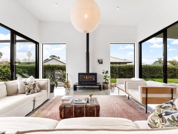 Coastal Style, Point Wells Charm