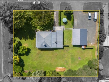 Semi-Rural Haven with Character