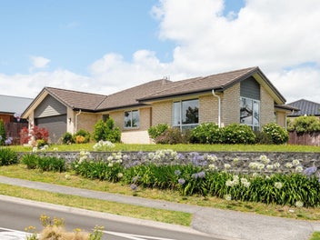 Peaceful Living Above It All