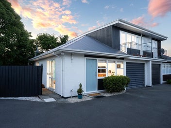 Smart Buying in a Premium Postcode!