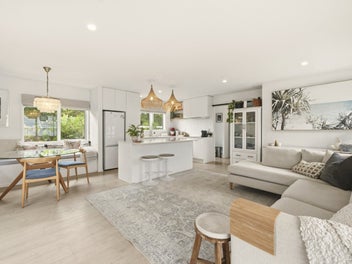 The Beachside Bungalow