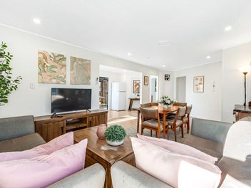 Home & Income - Overseas Vendor Must Sell