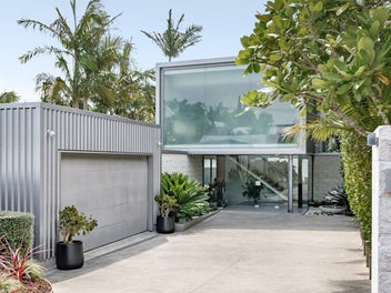 Spacious 2 Bdrms + Study + 2 Living + Studio