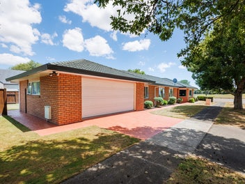 Modern Parkside Living in Flemington Lane