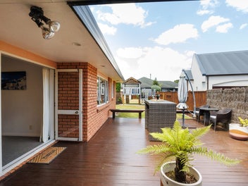 Family Parkside Living on Flemington Lane