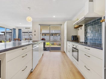 Updated Home, Huge Section, Great Entertainer