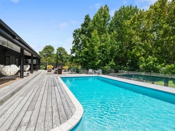 TWO DWELLINGS - SPECTACULAR SETTING