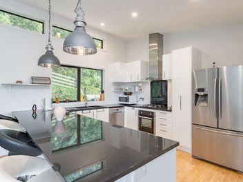 Stylish Private Retreat in Point Howard!