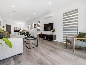 THE FREEDOM OF A STANDALONE | PRICED TO SELL