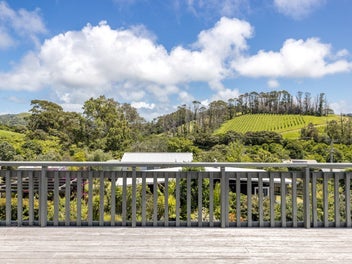 Timeless family living with space