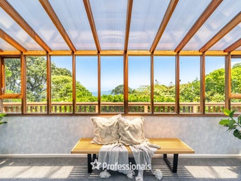 SINGERS ROAD HITS ALL THE RIGHT NOTES!