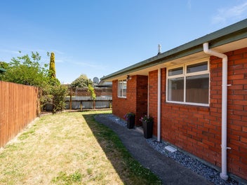 Beachside Smart Start or Investment!