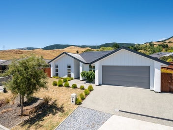 Price Realigned - Motivated Seller Must View!