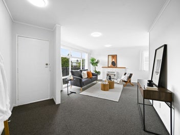 Freehold Renovated Home – First Home or...