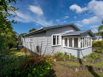 Renovator’s Delight // Must Be Sold