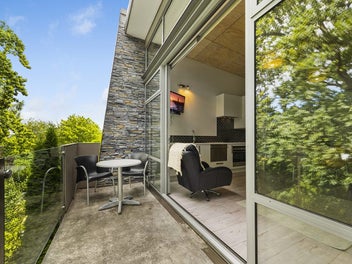 Modern, Private & Perfectly Positioned