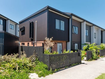 Stylish Low-Maintenance in the Heart of Glen Eden