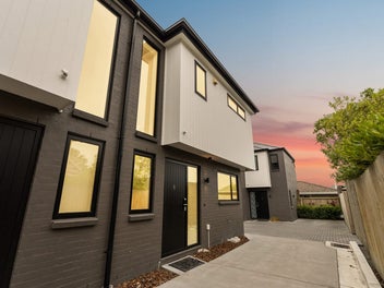 Premium Living. Clear Instructions!