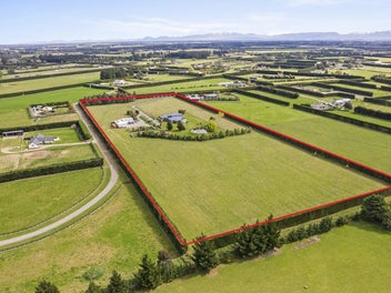 Multigenerational home, modern sheds, 6 hectares