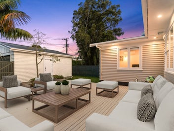 Lucky 8 - Westlake, Single Level, Freehold...