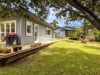 Charming bungalow in the heart of Surfdale