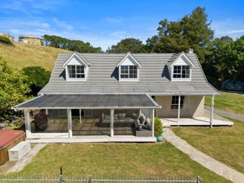 A Private Family Oasis in Sought-After Kamo West