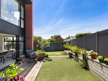 Corner Position & Solid Construction - Freehold