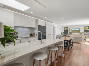 Make it Maara – Near New and Beautifully...