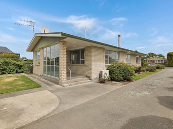 Sun, Space & A Stand-Out Location