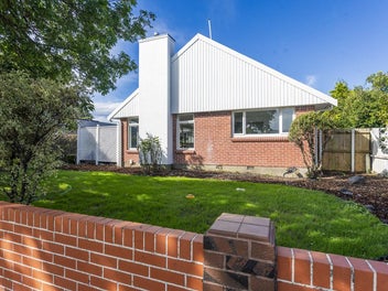 Refined Family Living in Blue-Chip Location