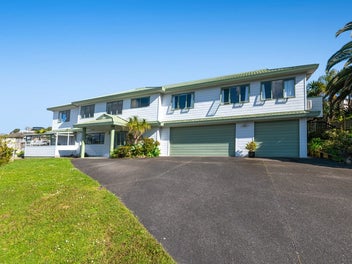 5 Bedroom Home, Pool Plus 2-Bedroom Income