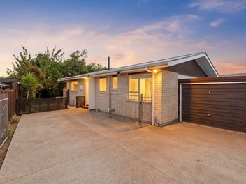 Must Sell - Private, Renovated & Well Positioned
