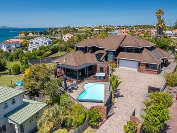 An Iconic Coastal Residence