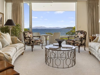 Garden-Level Apartment with Commanding Lake Views