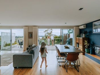 Rare, Multi-Generational Grandeur