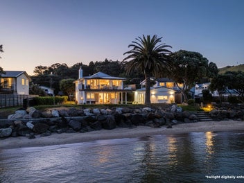 ABSOLUTE BEACHFRONT, ABSOLUTE PERFECTION